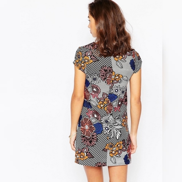 Glamorous Petite Cap Sleeve Floral Print Mini Shift Dress - Picture 4 of 11